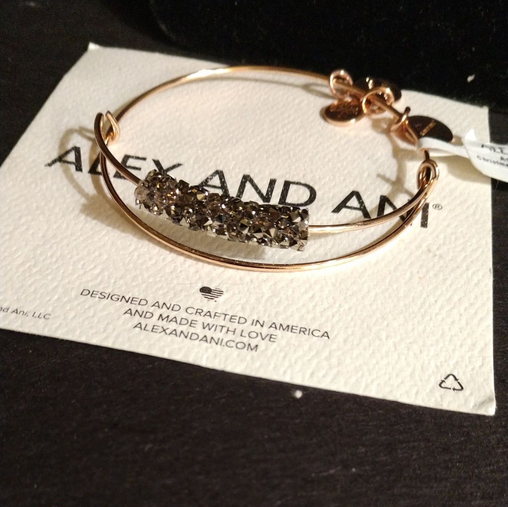 ALEX AND ANI "CHRISTMAS PUNCH" FINE ROCKS NWT